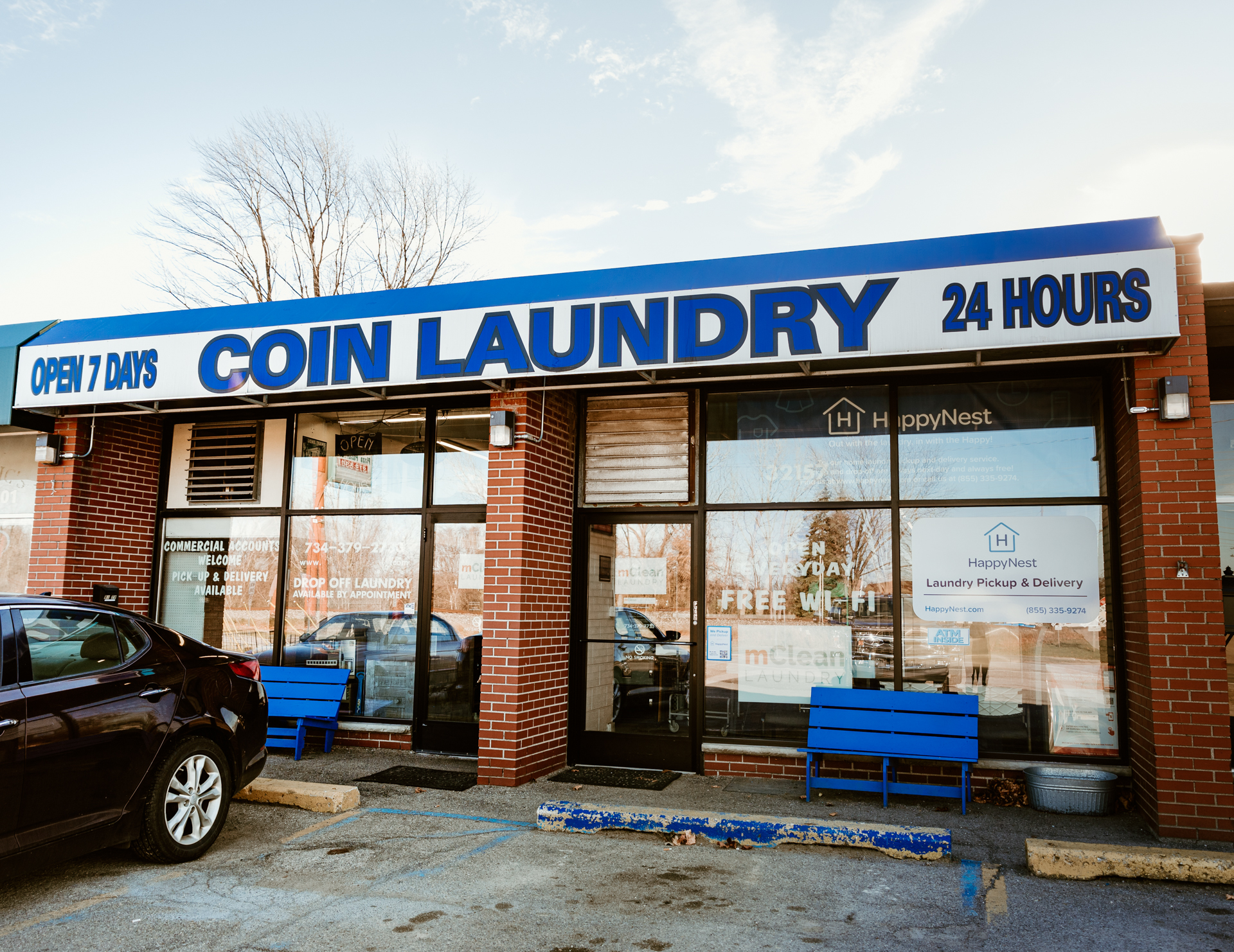 Quick and efficient laundry services in Rockwood Michigan featuring 24/7 self-service, drop-off, and pick-up laundry options by mClean Laundry.